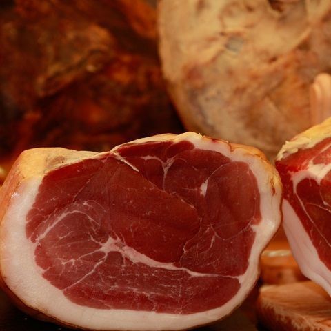 Raw ham undergrowth 15 - 23mesi in slices /